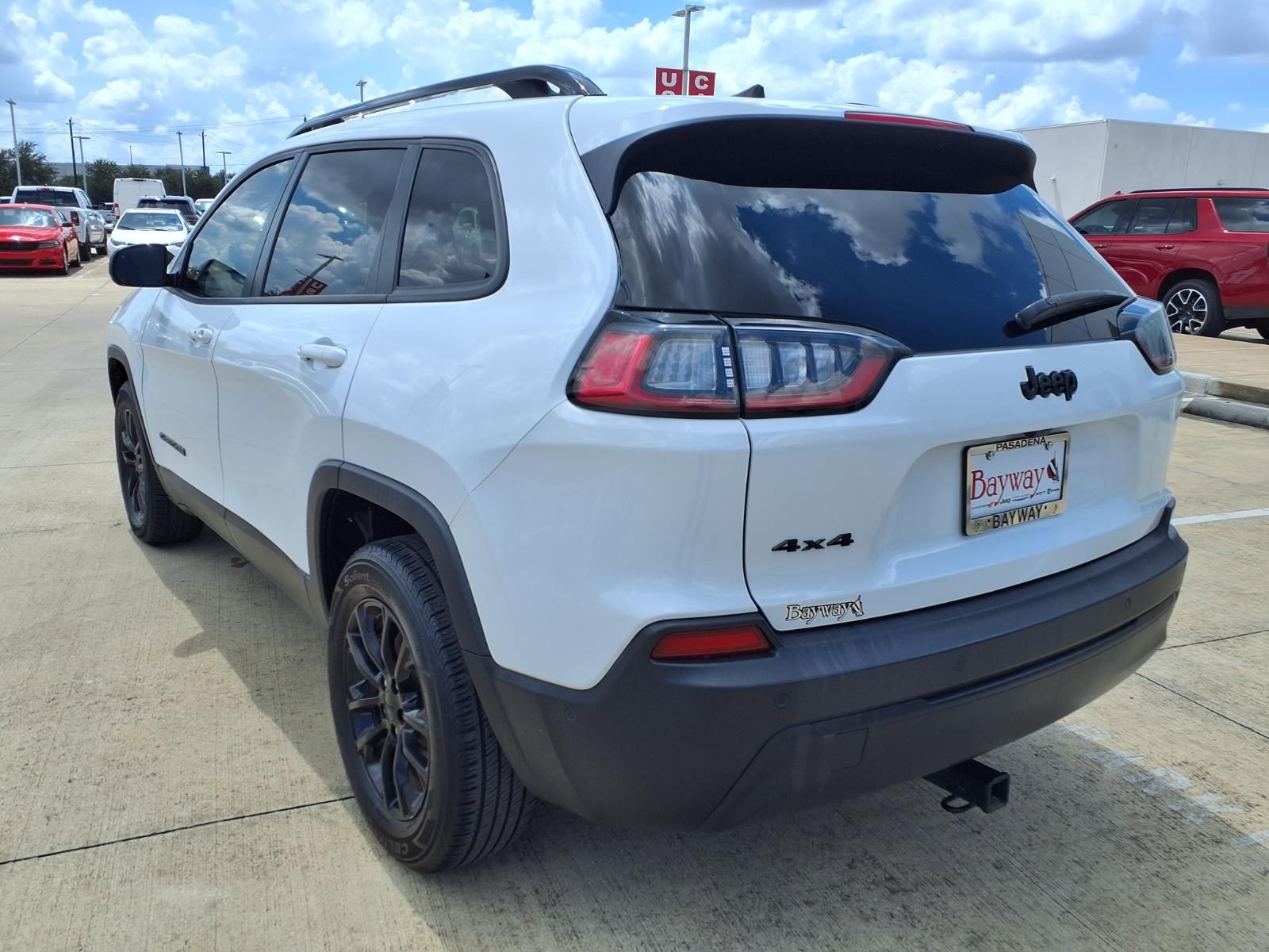 2023 Jeep Cherokee Altitude White at Emmons Autoplex