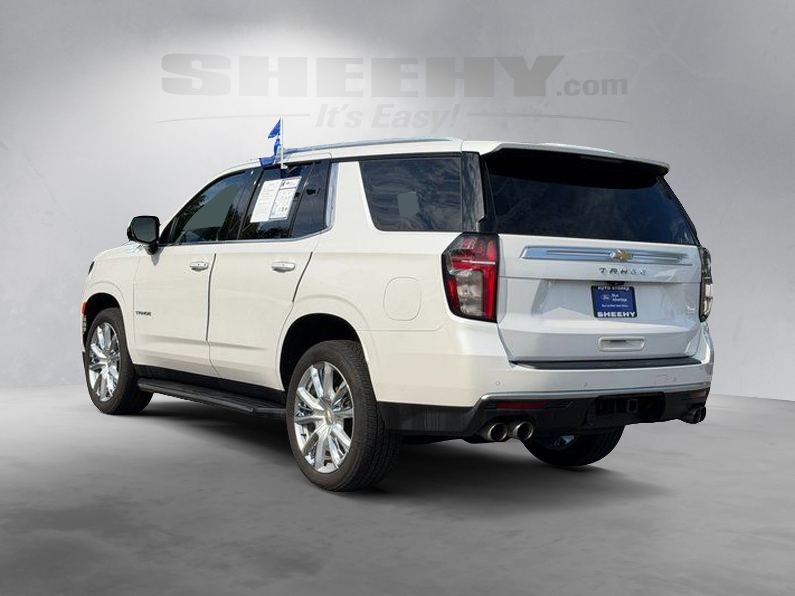 Used 2021 Iridescent Pearl Tricoat Chevrolet High Country image 14