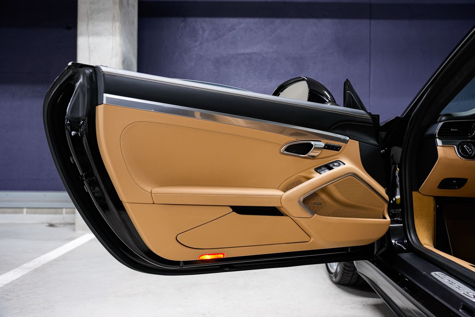 2015 Porsche 911 Carrera 4S — photo 26