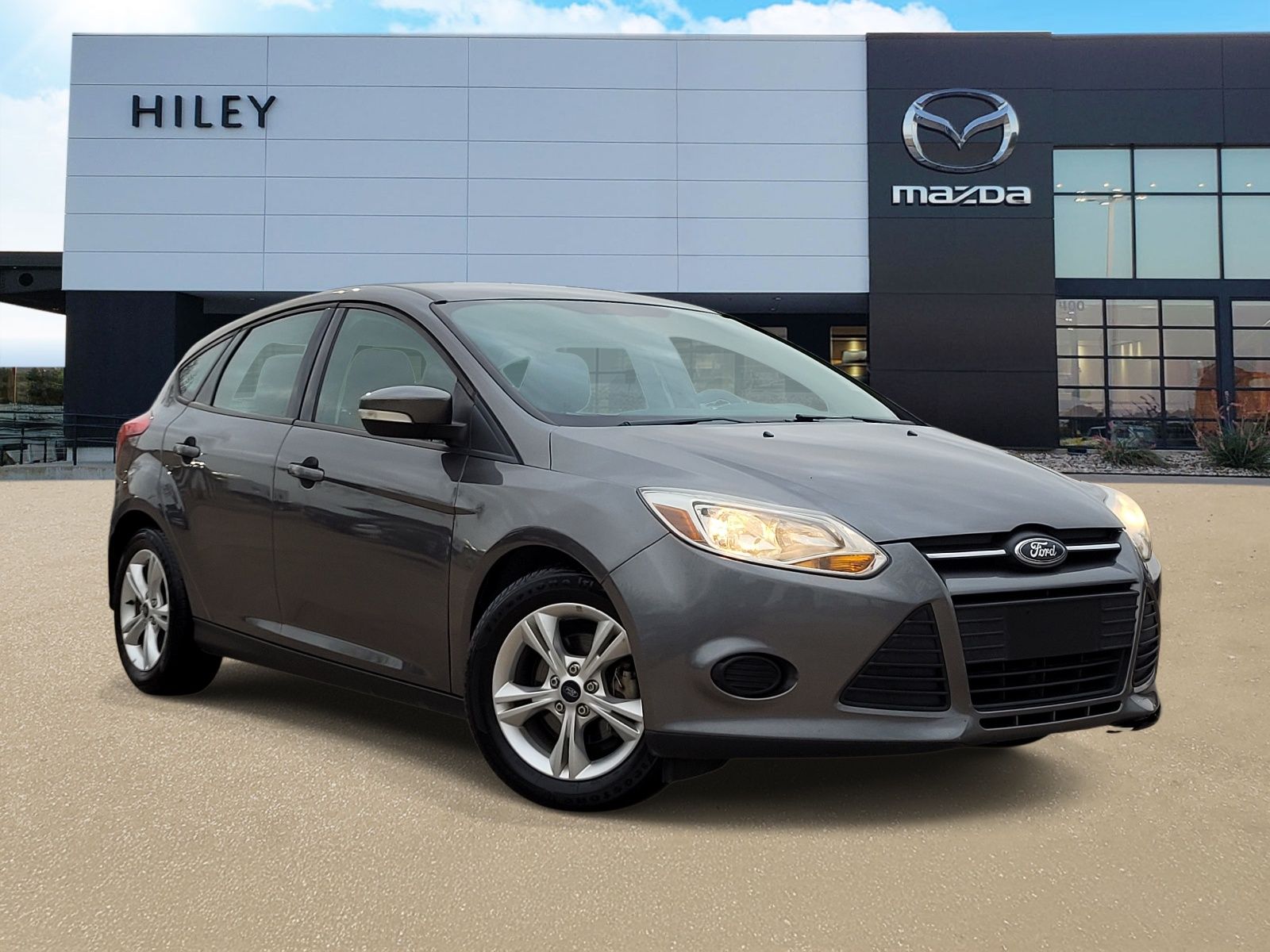 Sterling Gray Metallic 2013 Ford Focus SE Hatchback Hatchback Front-Wheel Drive 6-Speed Automatic