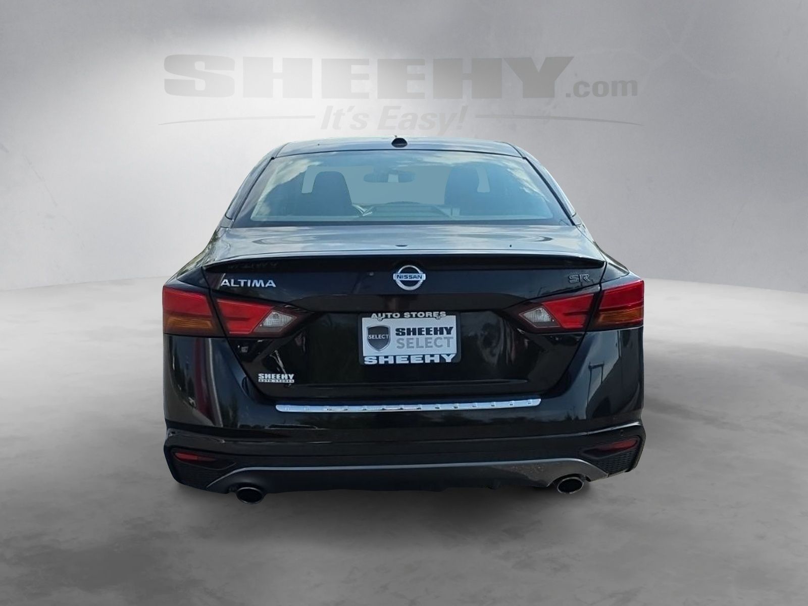 Used 2020 Black Nissan 2.5 SR image 13