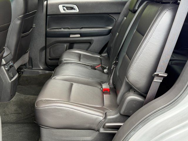 Used 2014 Silver Ford XLT image 6