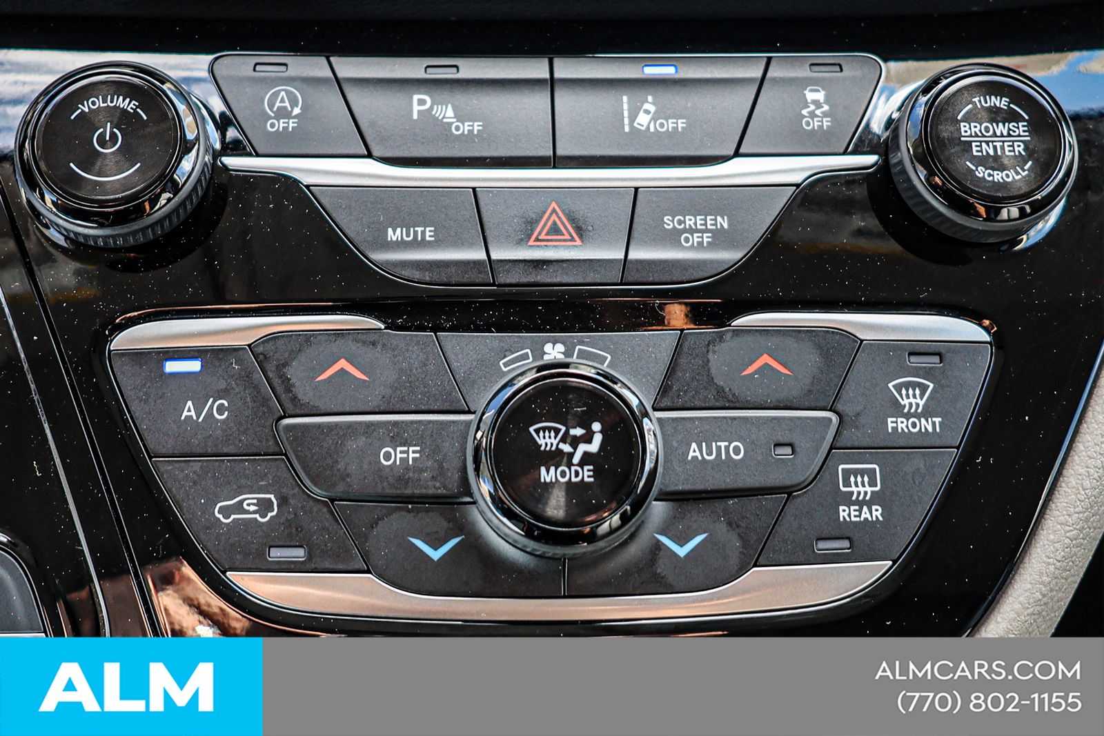 Used 2024 Black Chrysler Touring L image 33