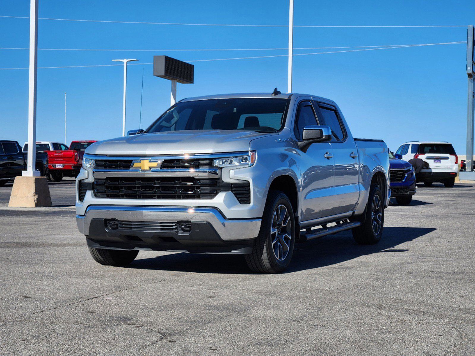 2022 Chevrolet Silverado 1500 LT 3