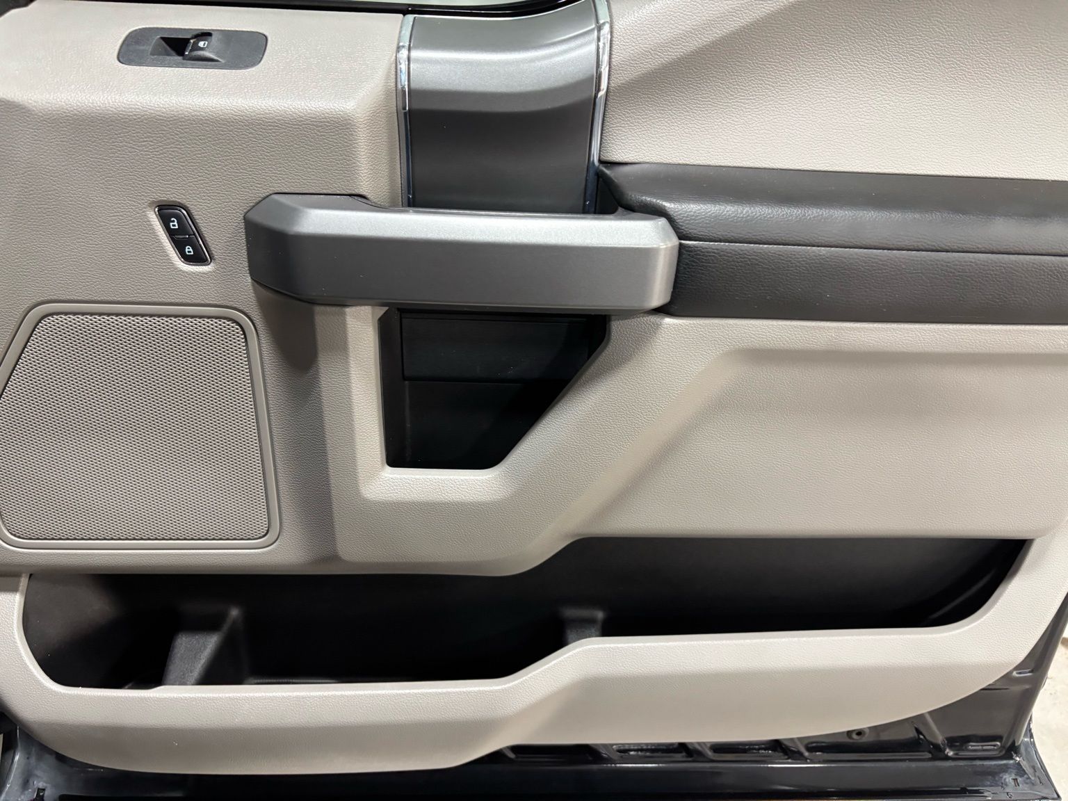 Used Car 2016 Ford F-150  Xlt For Sale Under $20,000 In Austin, Texas