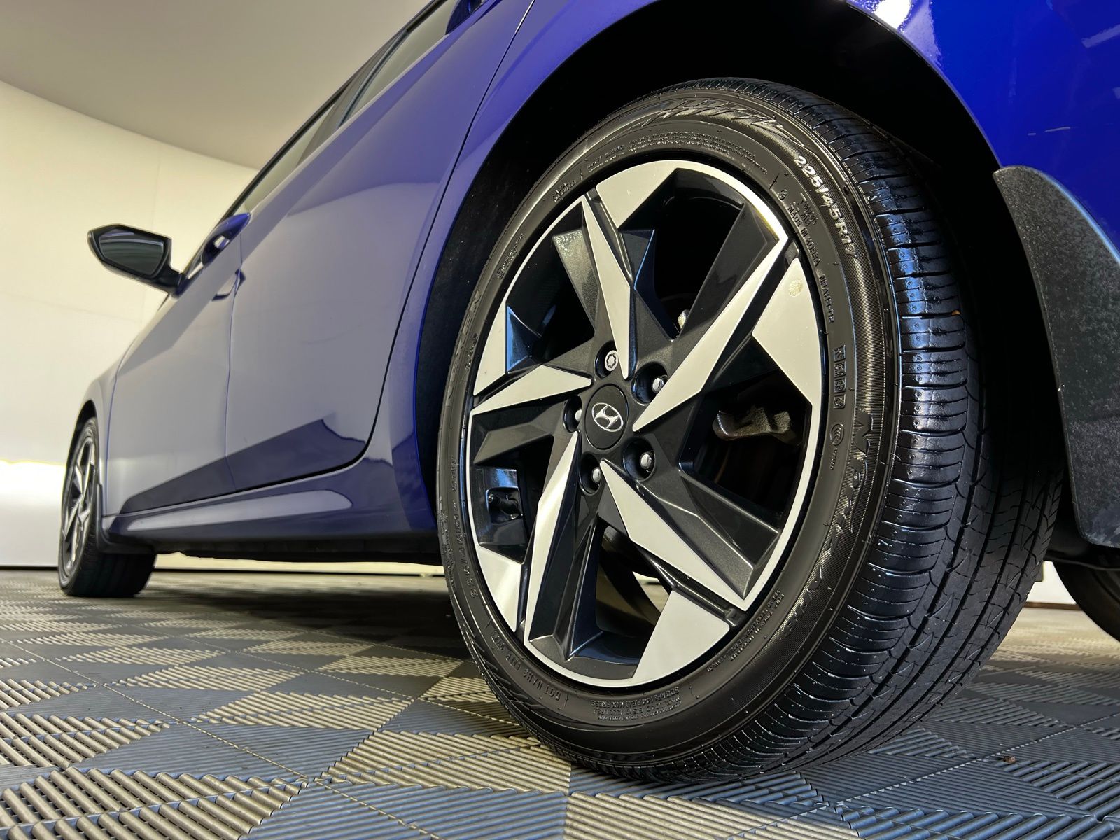 Thumbnail: 2023 Hyundai Elantra - 28