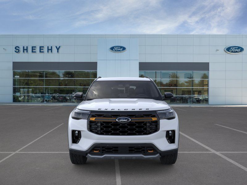 New 2026 Space White Metallic Ford Tremor image 2