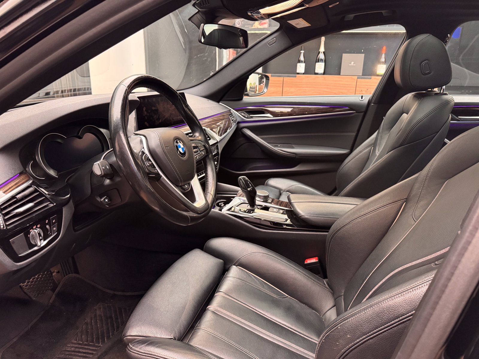 2019 BMW 5 Series 540i — foto completa 7 de 8