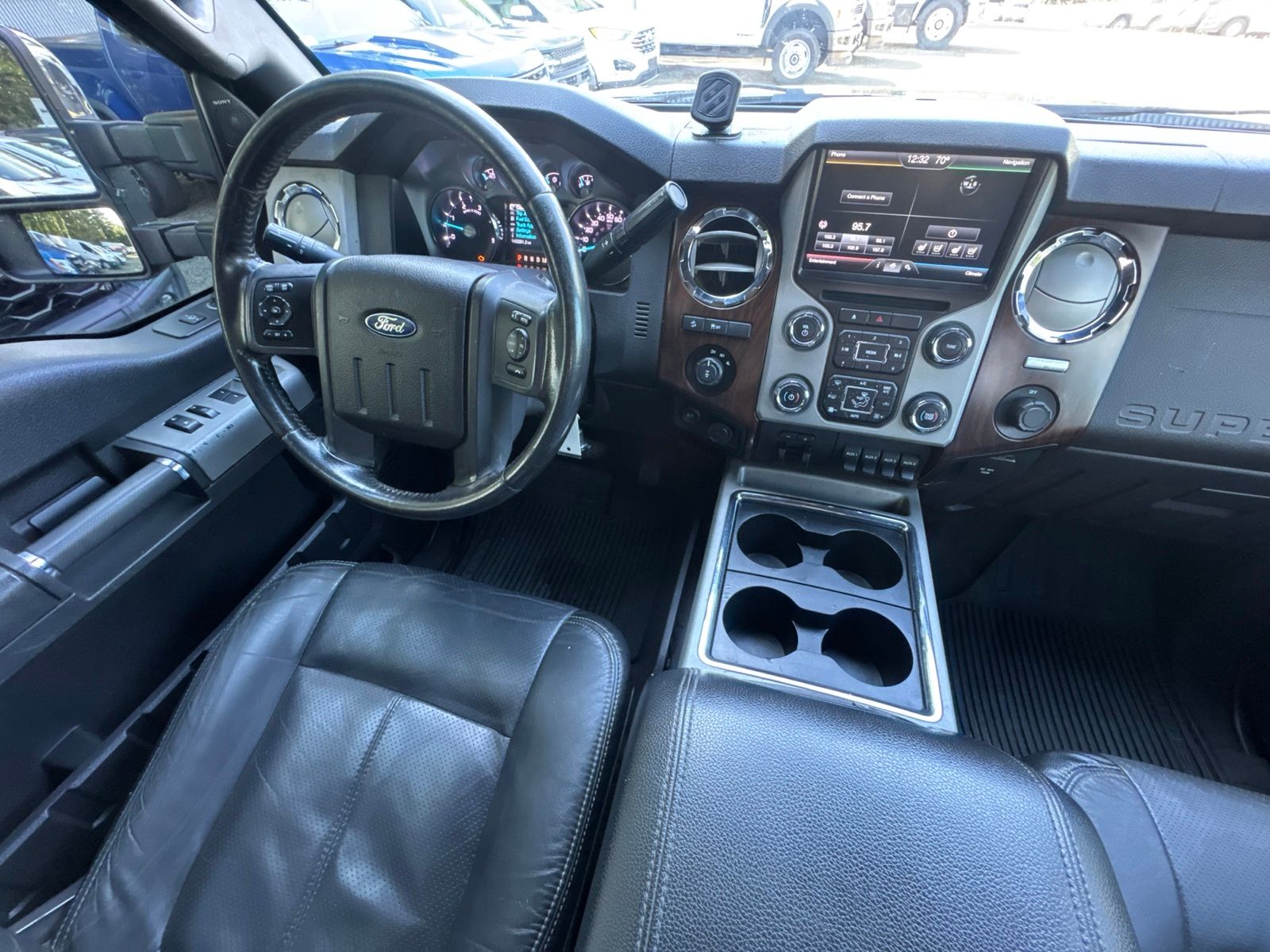 Used 2015 Tuxedo Black Metallic Ford Lariat image 18