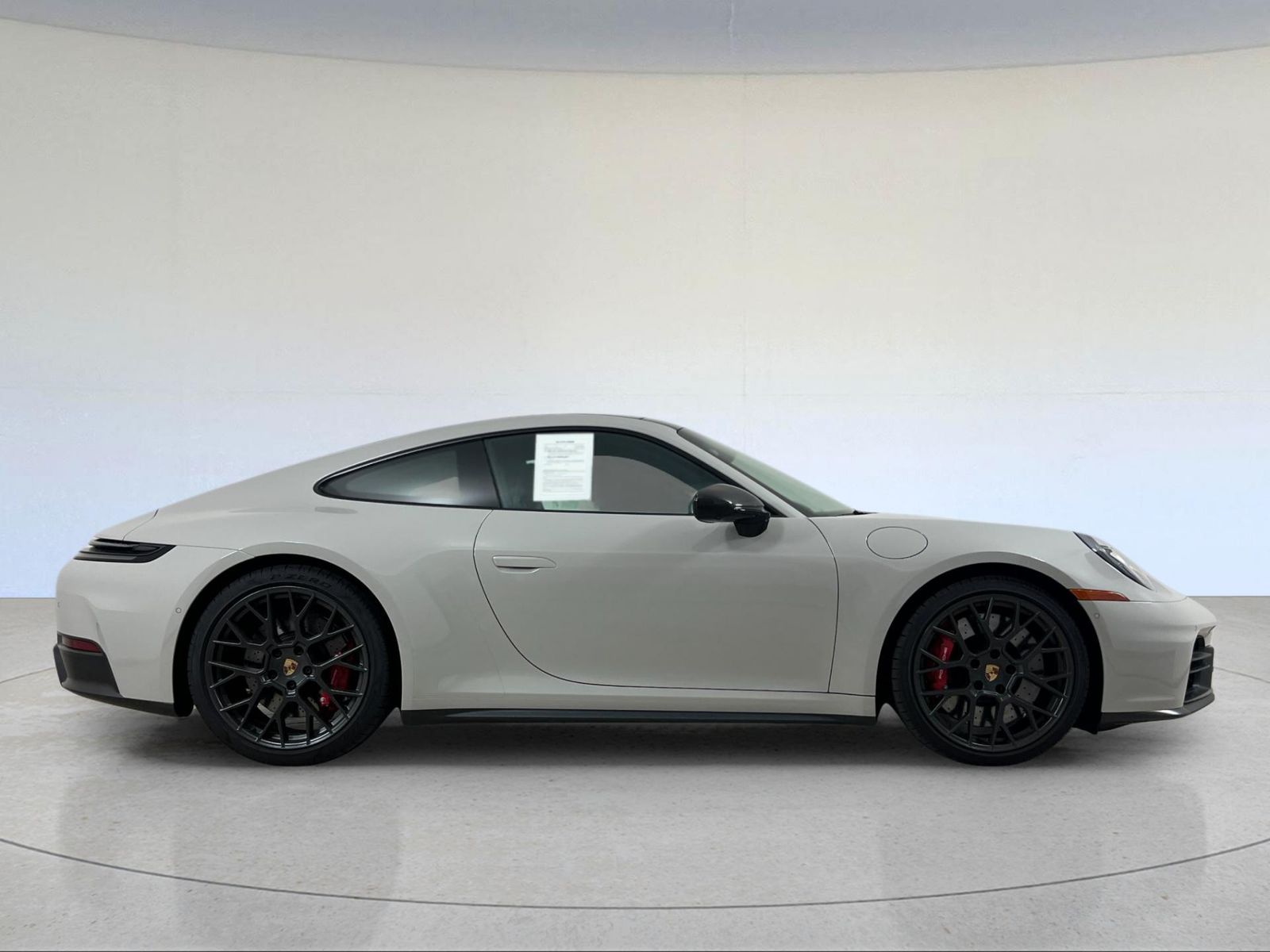 2025 Porsche 911 S - Photo 9