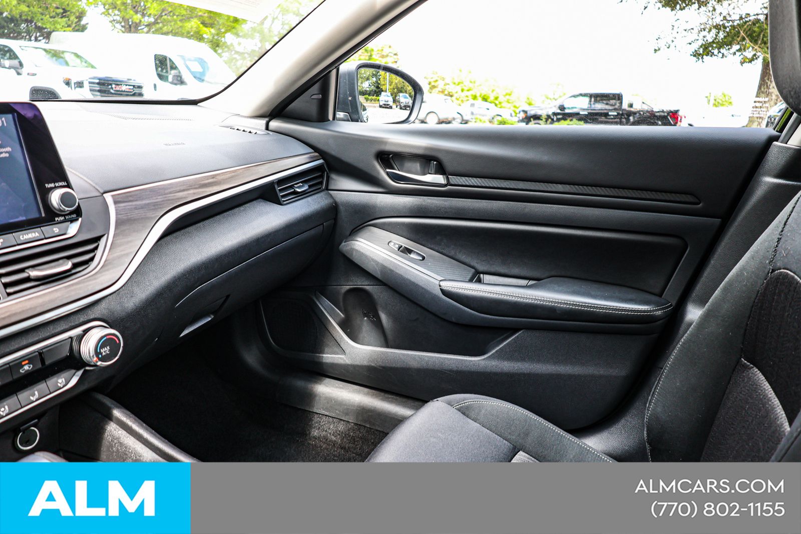 Used 2025 Black Nissan 2.5 SV image 36
