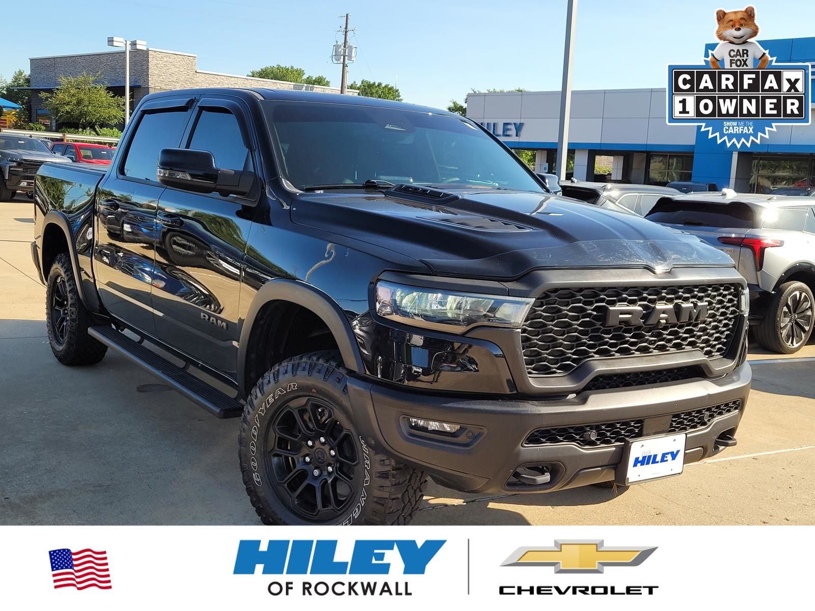 Diamond Black Crystal Pearlcoat 2025 RAM 1500 Pickup Truck Four-Wheel Drive 8-Speed Automatic