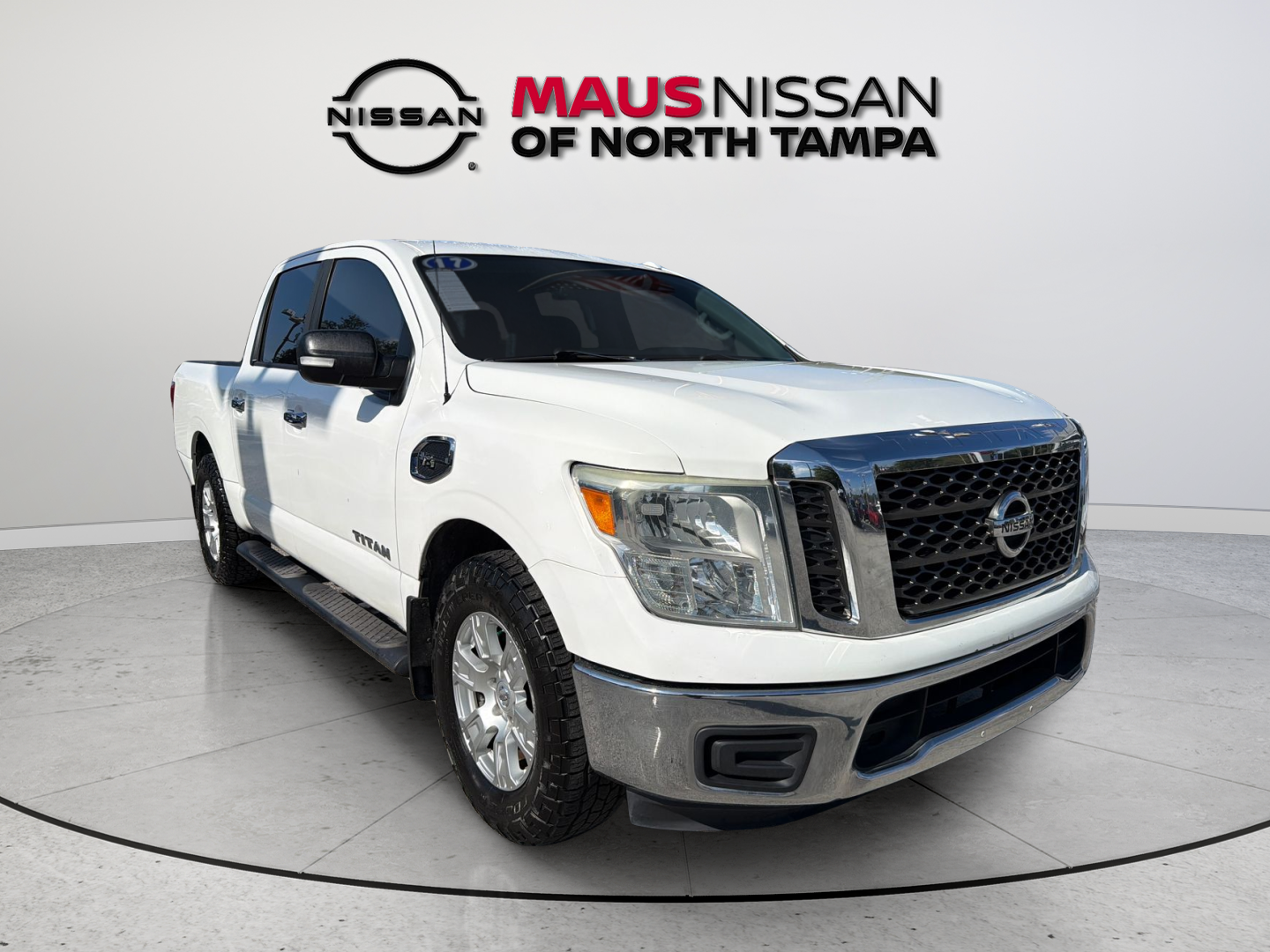 Glacier White 2017 Nissan Titan Pickup Truck 4X2 7-Speed Automatic
