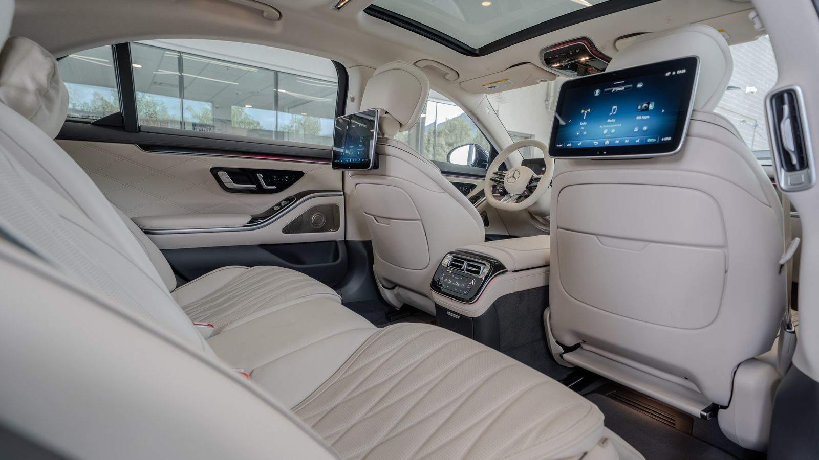 2025 Mercedes-Benz S-Class S 63 - Photo 28