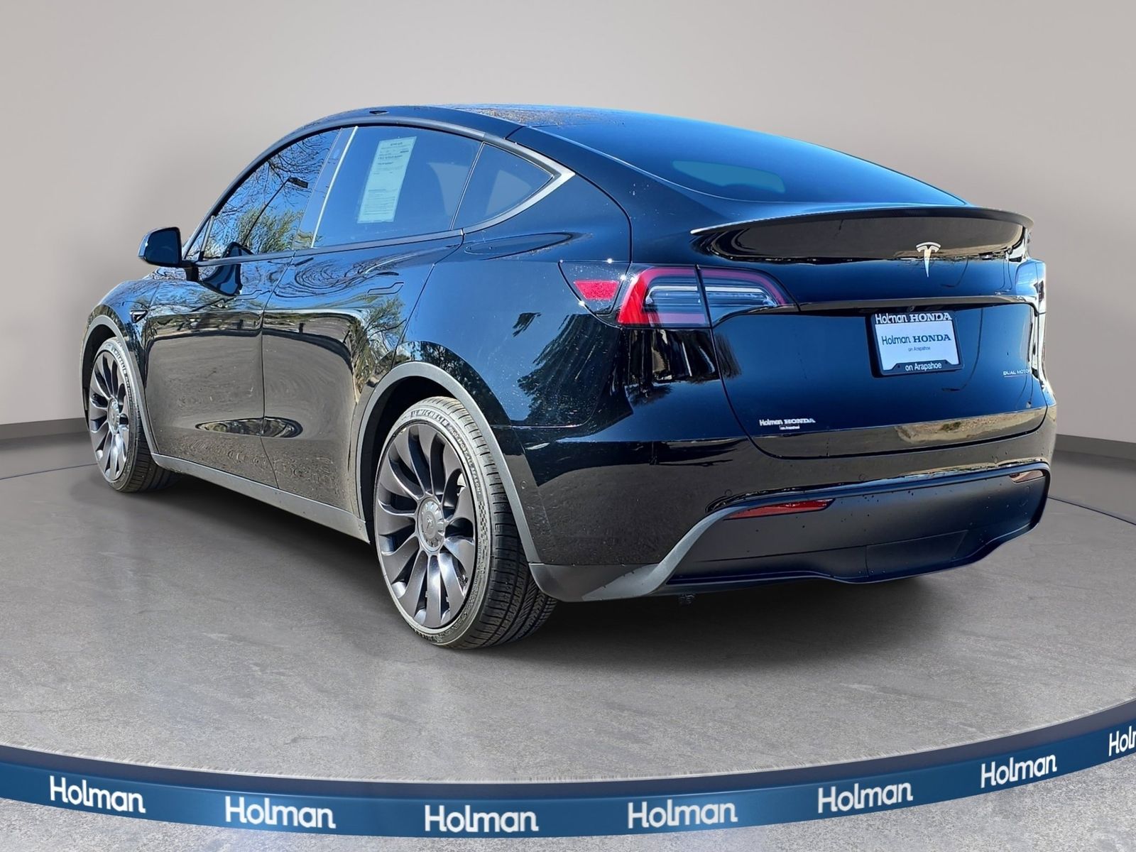 View vehicle photo 5