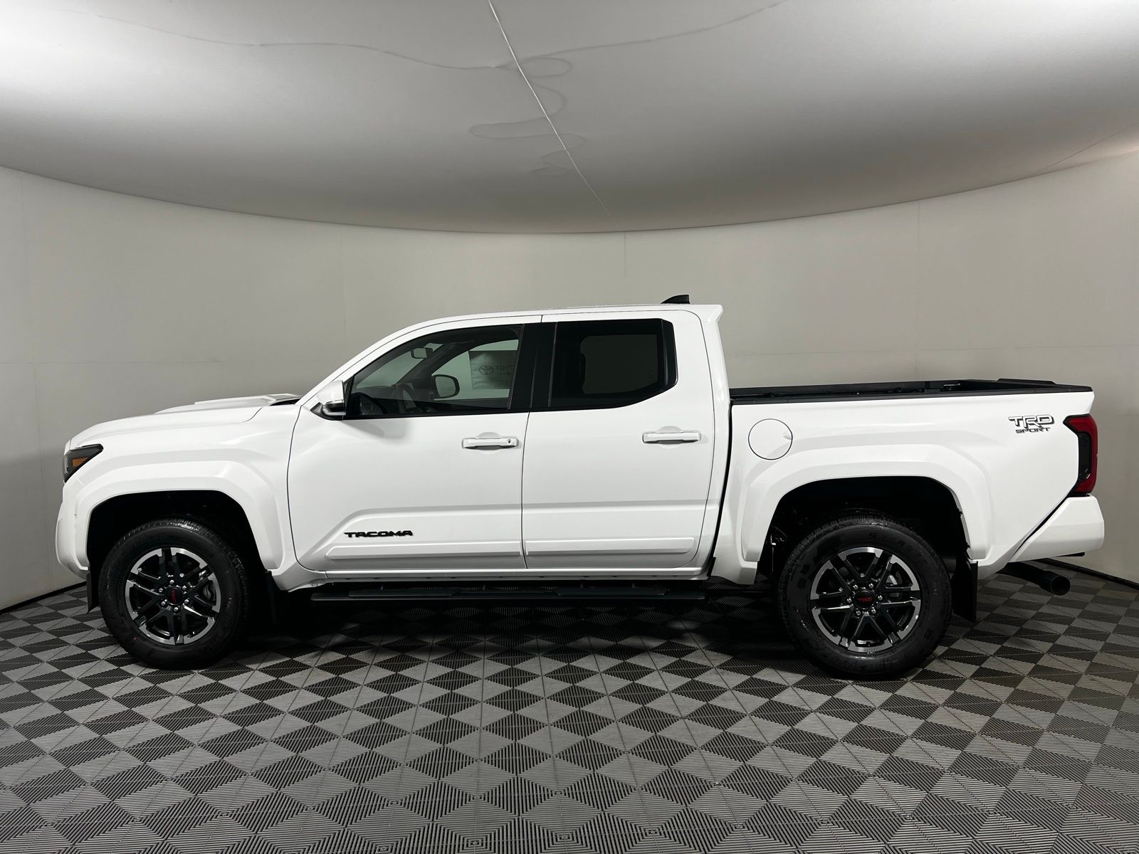 2025 Toyota Tacoma TRD Sport 16