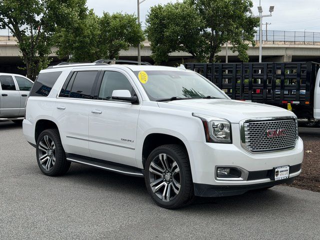 2017 GMC Yukon 4WD Denali's photo