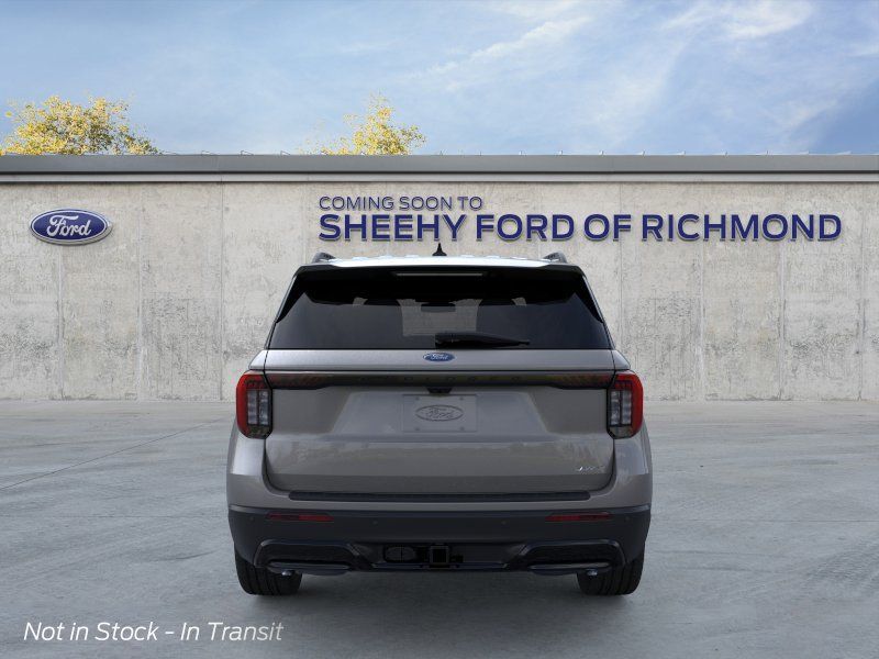 New 2026 Carbonized Gray Metallic Ford ST-Line image 6