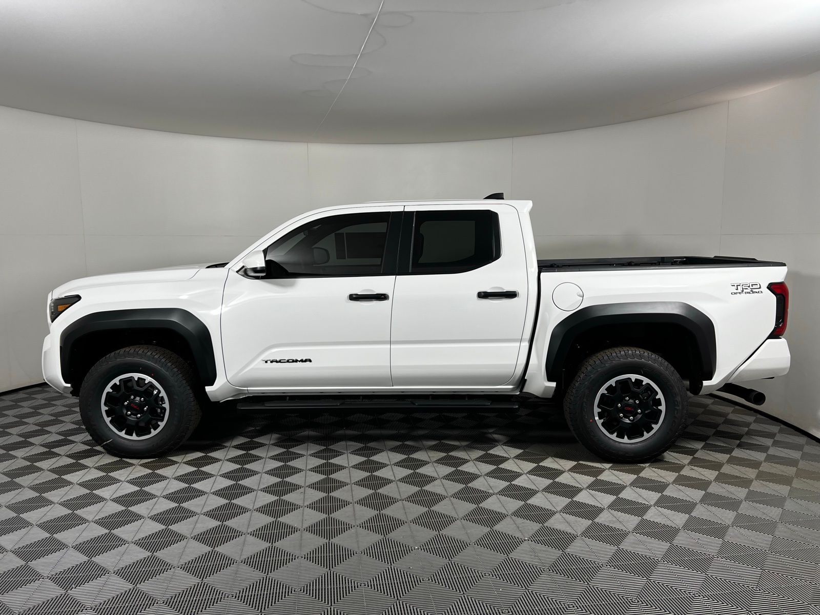 2025 Toyota Tacoma TRD Off-Road 8