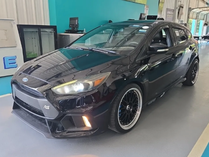Shadow Black 2017 Ford Focus RS Hatchback All-Wheel Drive 6-Speed Manual