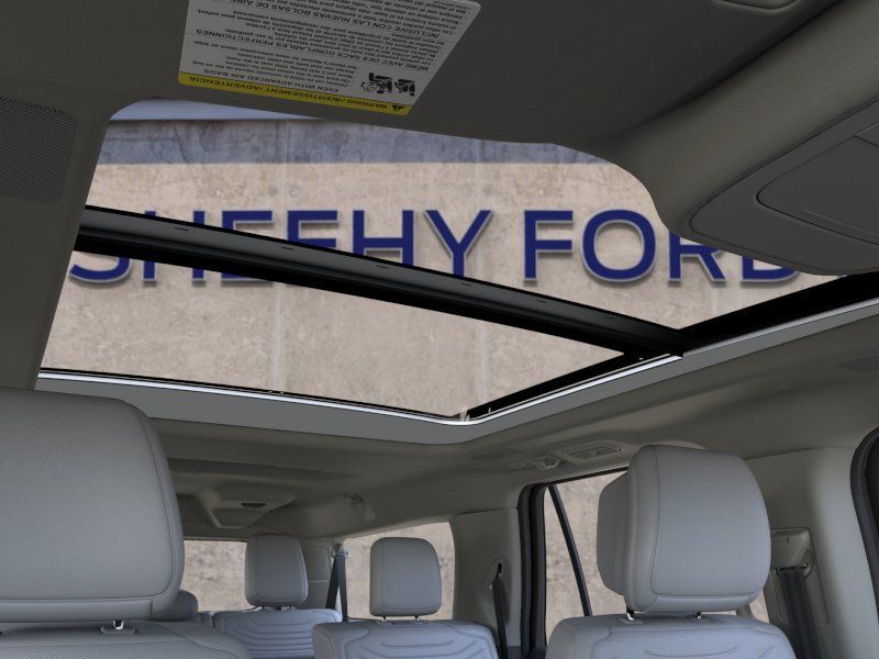 New 2026 Star White Metallic Tri-Coat Ford Platinum image 22