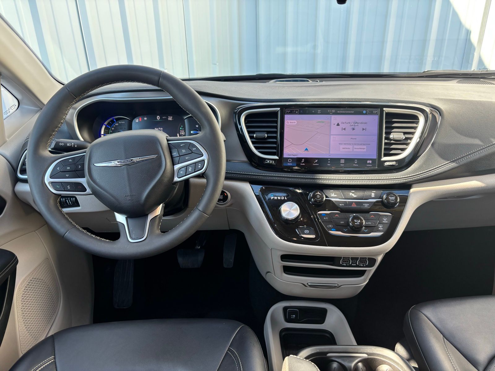 Used Car 2024 Chrysler Pacifica Hybrid  Select For Sale Under $35,000 In Austin, Texas