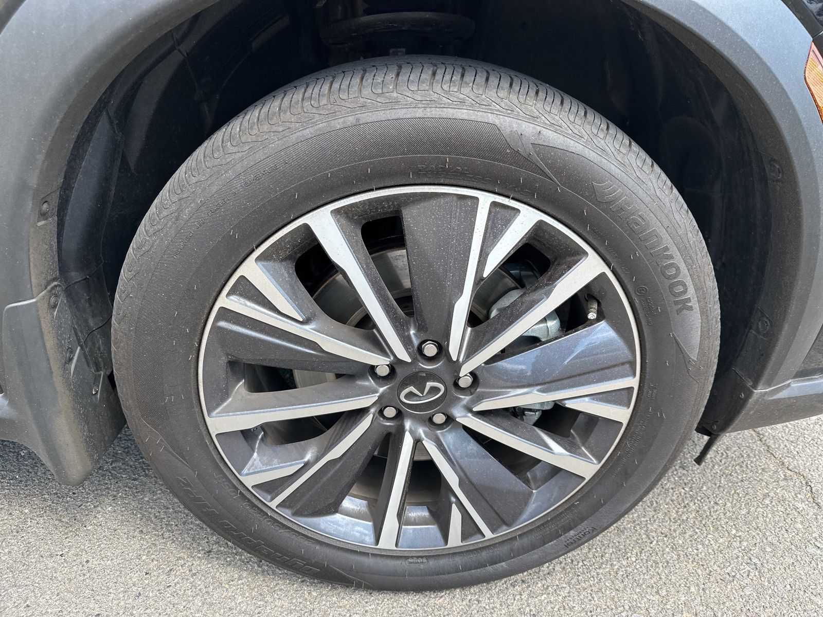 Used 2026 Black INFINITI LUXE image 36