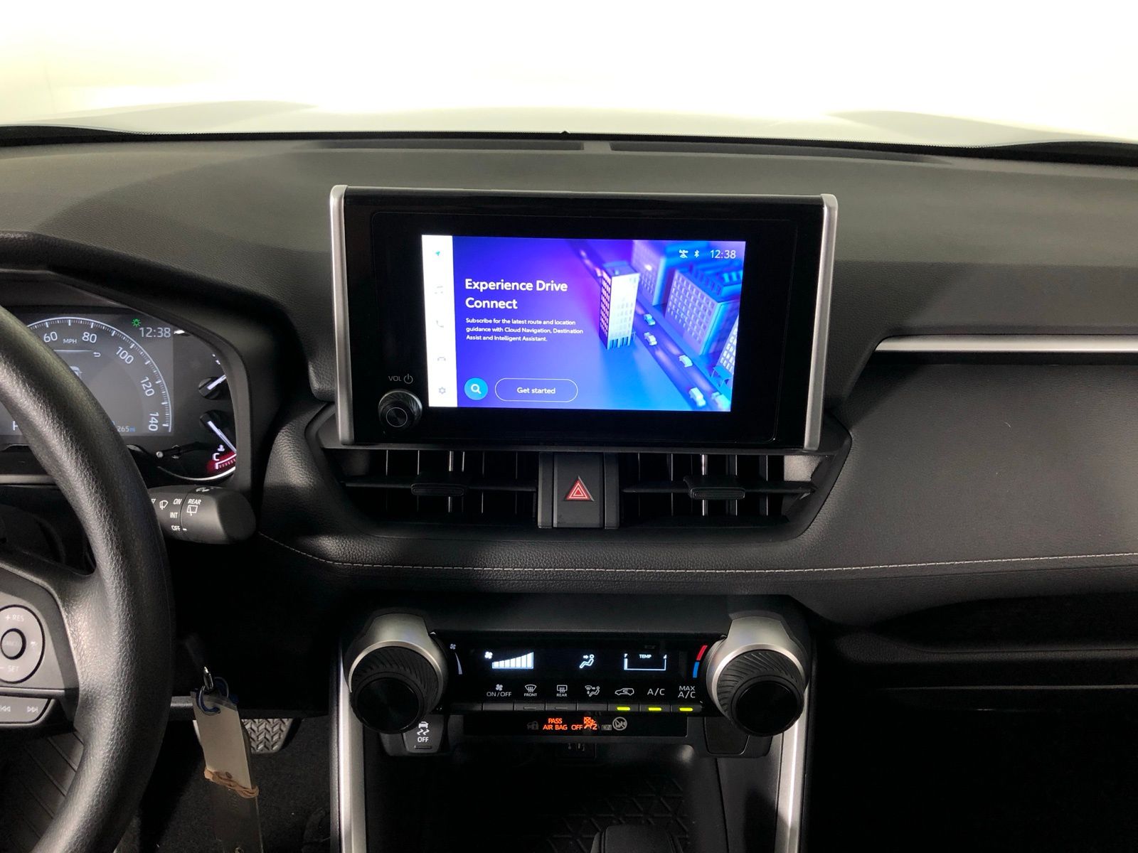 2025 Toyota RAV4 LE 13