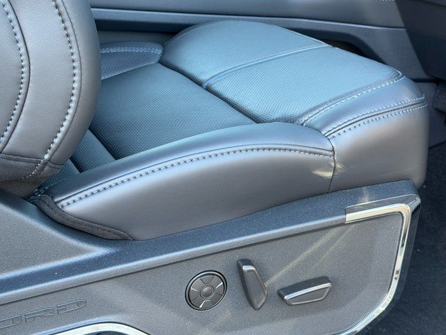 New 2026 Glacier Gray Metallic Tri-Coat Ford Platinum image 10