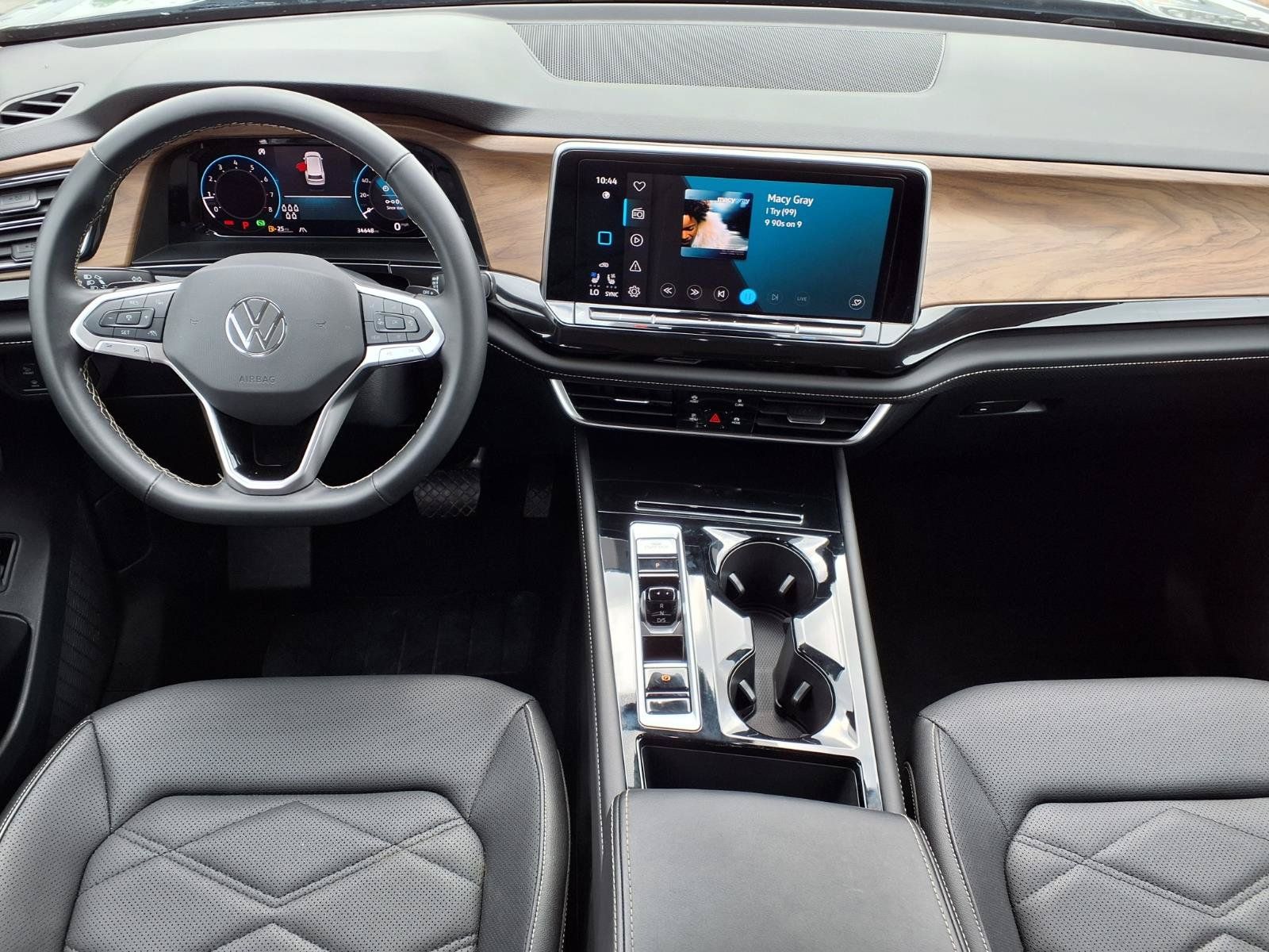 2025 Volkswagen Atlas 2.0T SE w/Technology - 10