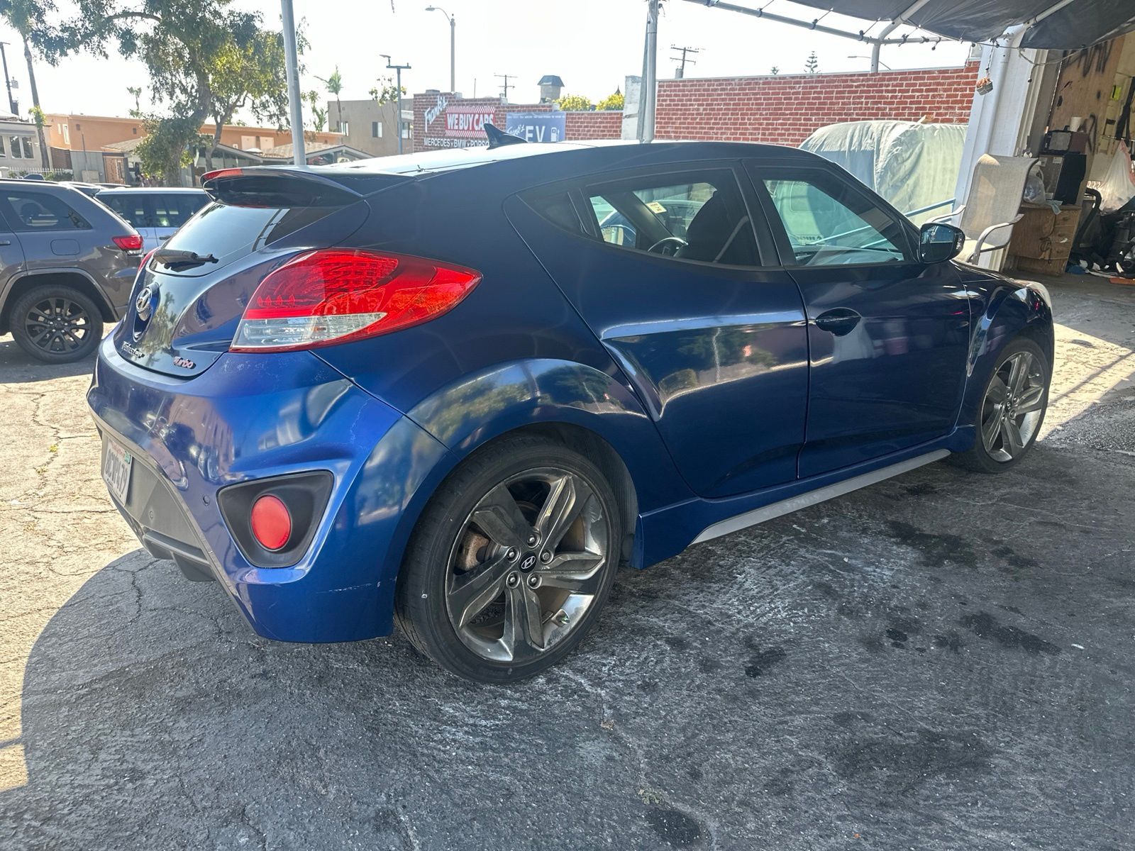 View vehicle photo 5