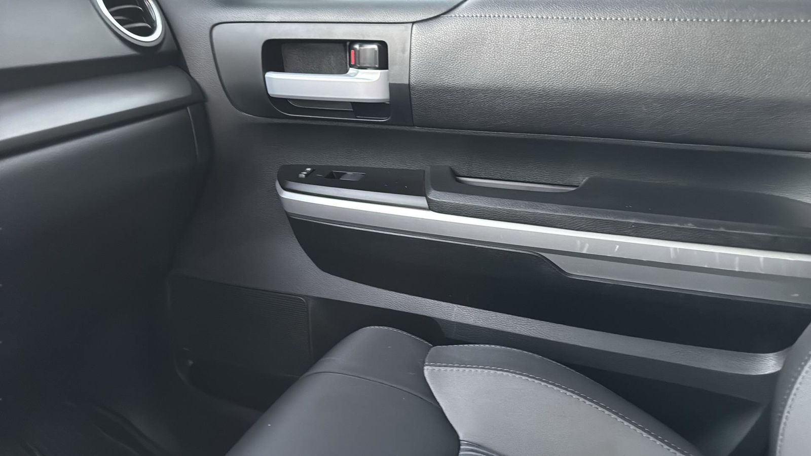 Used Car 2017 Toyota Tundra  Sr5 For Sale Under $30,000 In Austin, Texas