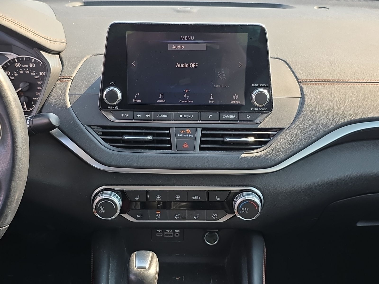 Used 2020 Black Nissan 2.5 SR image 28