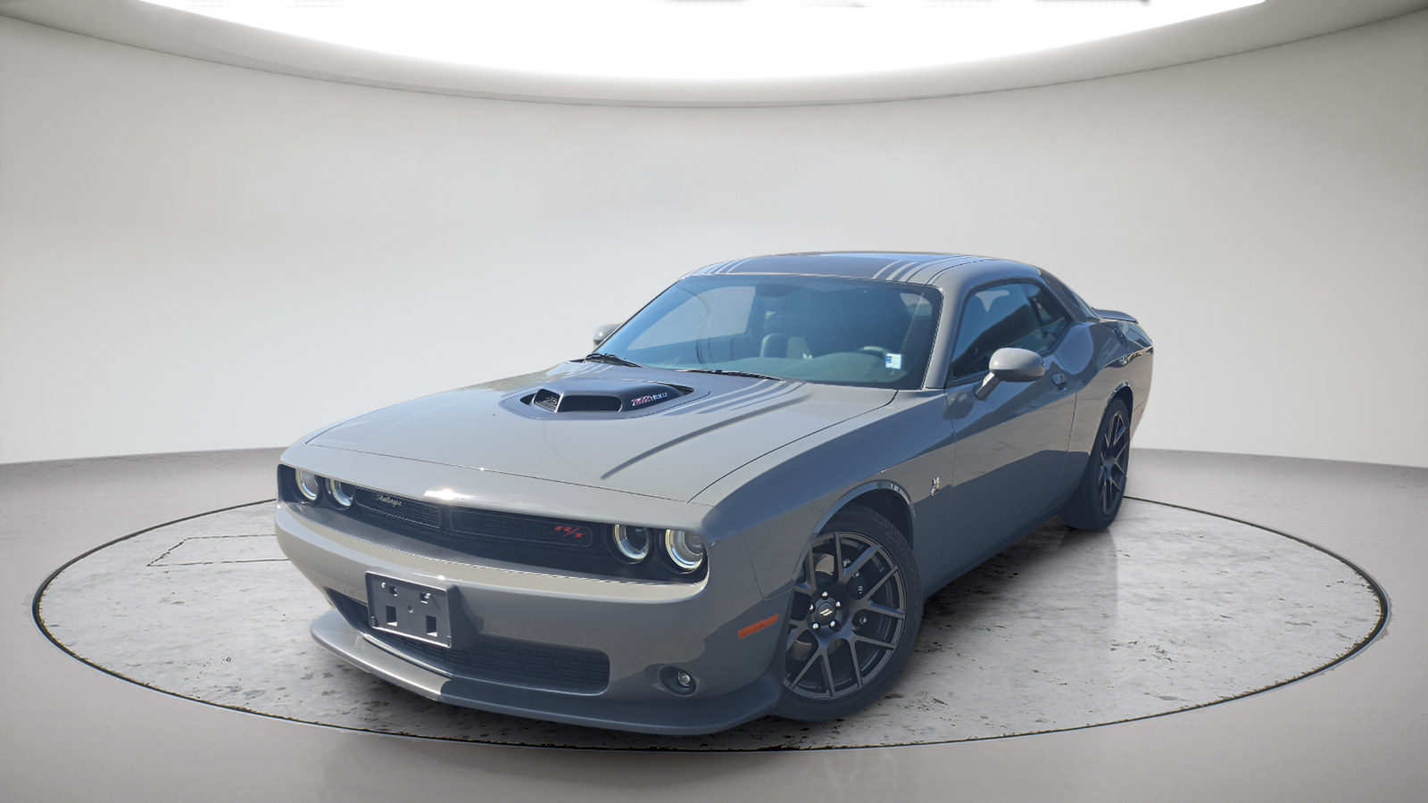 Destroyer Gray Clearcoat 2018 Dodge Challenger Coupe Rear-Wheel Drive 8-Speed Automatic