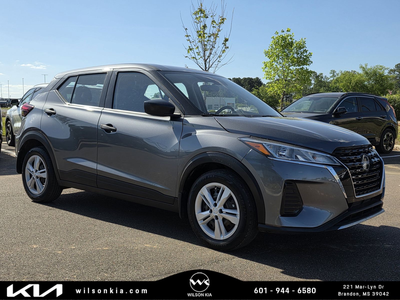 Gray (Gun Metallic) 2022 Nissan Kicks S FWD SUV / Crossover Front-Wheel Drive Continuously Variable Transmission