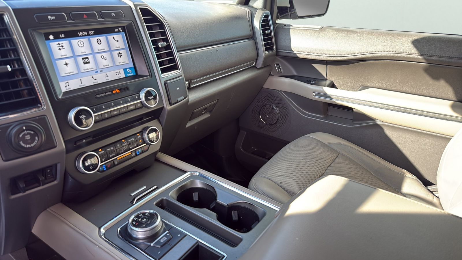 Used Car 2018 Ford Expedition  Xlt For Sale Under $25,000 In Austin, Texas