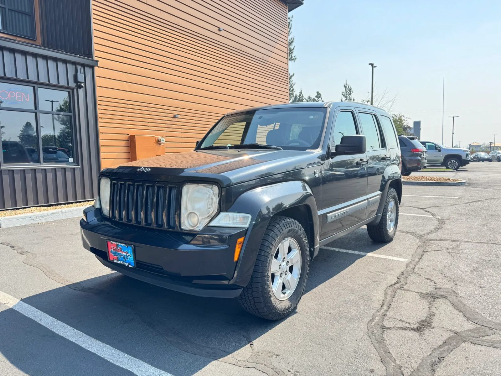 Brilliant Black Crystal Pearlcoat 2012 Jeep Liberty SUV / Crossover Four-Wheel Drive 4-Speed Automatic