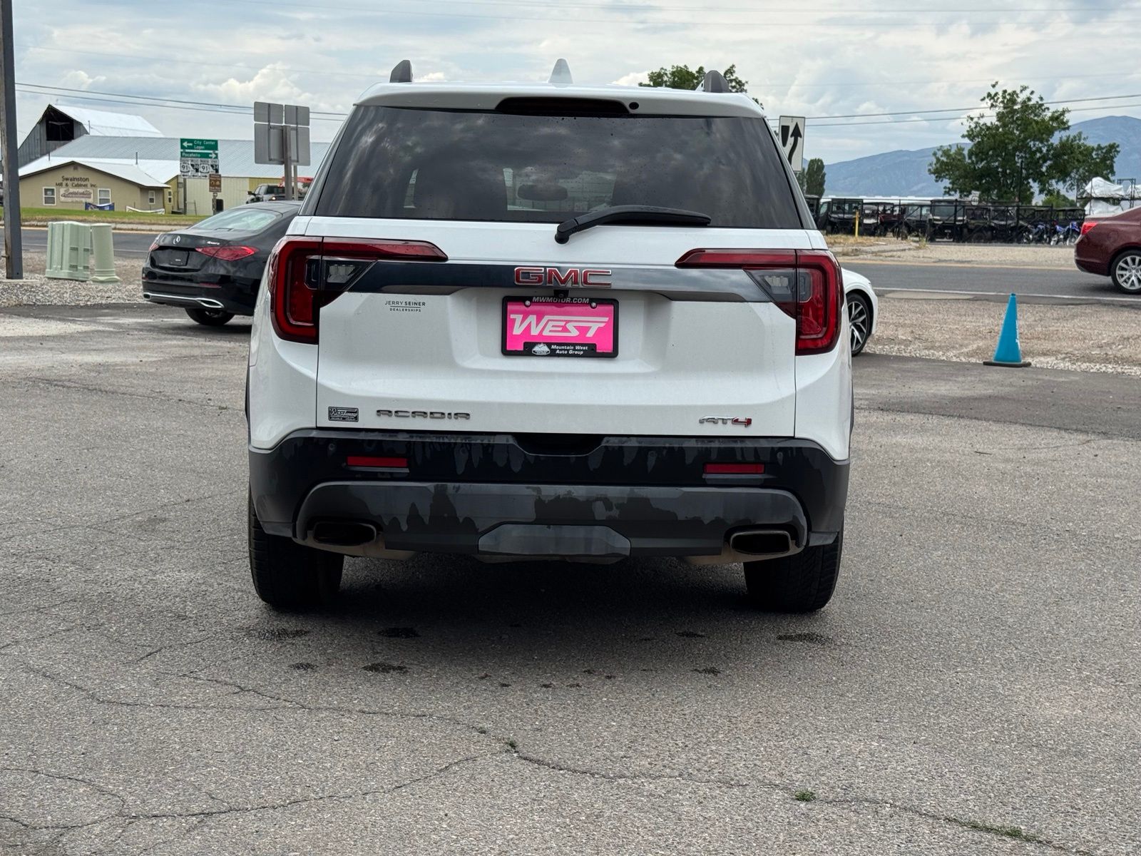 Used 2023 GMC Acadia SUV