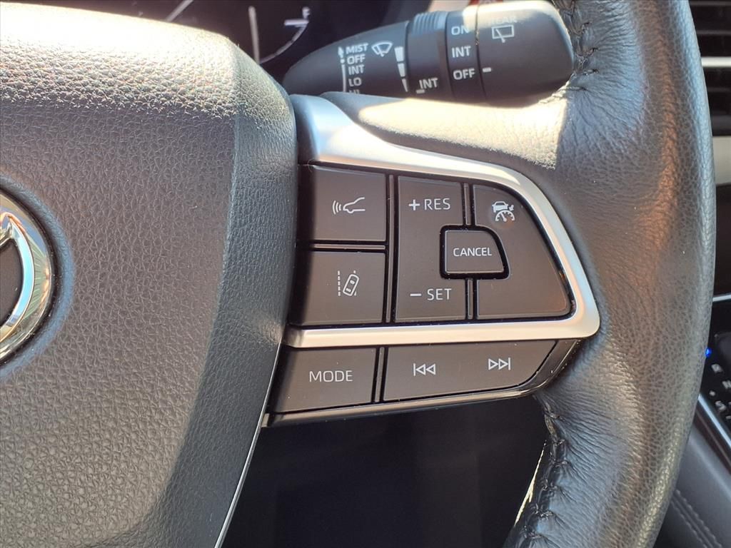 2023 Toyota Sienna XLE  at Don McGill Toyota