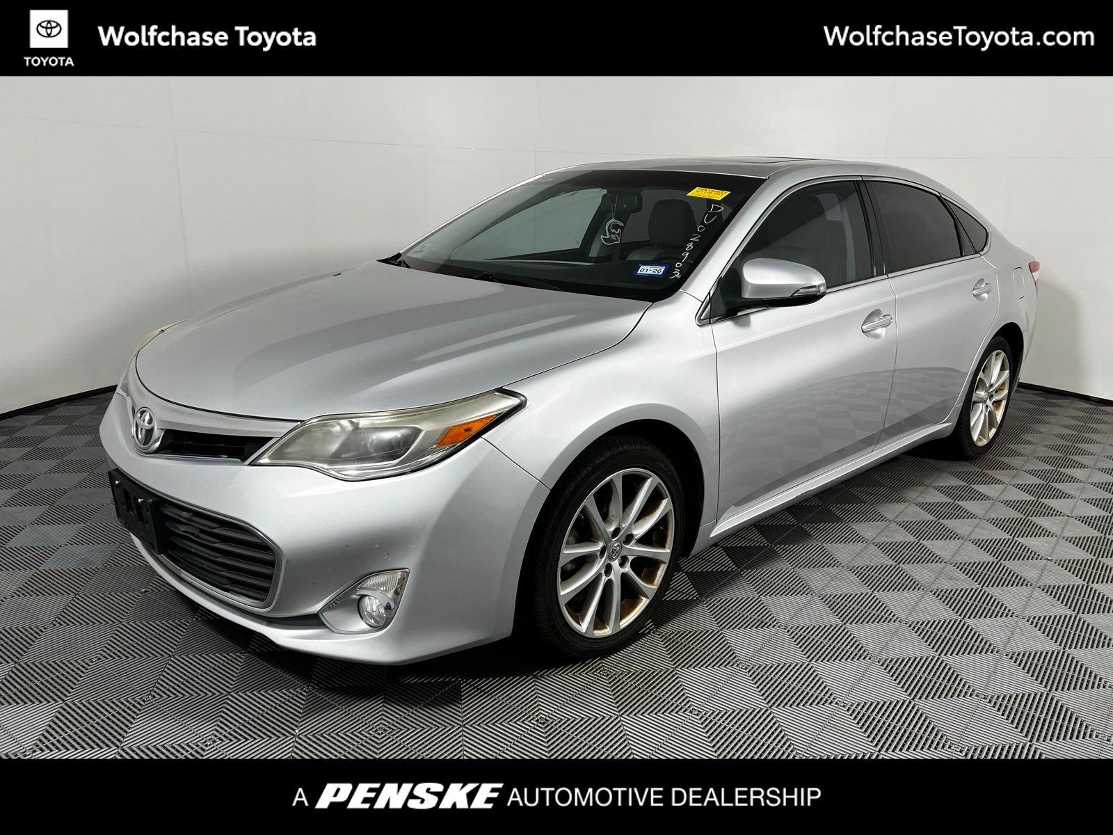 Thumbnail: 2013 Toyota Avalon - 1