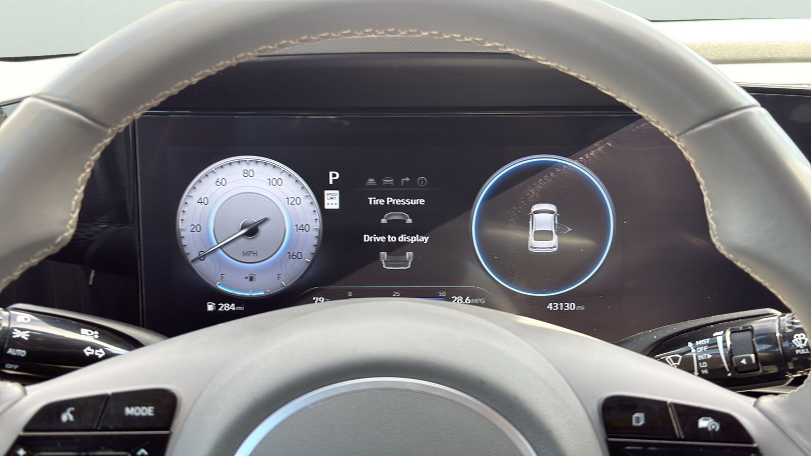 Used 2025 Gray Hyundai SEL Convenience image 13