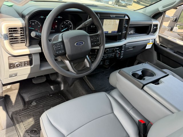 New 2026 Oxford White Ford XL image 22