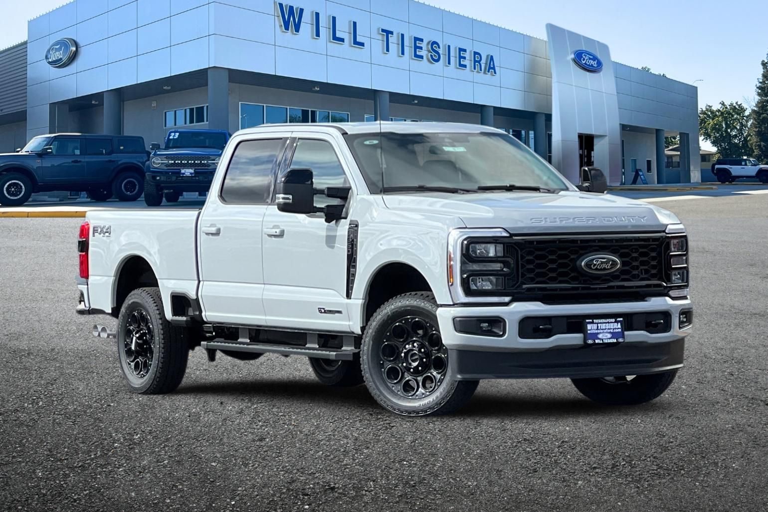 View vehicle photo 2