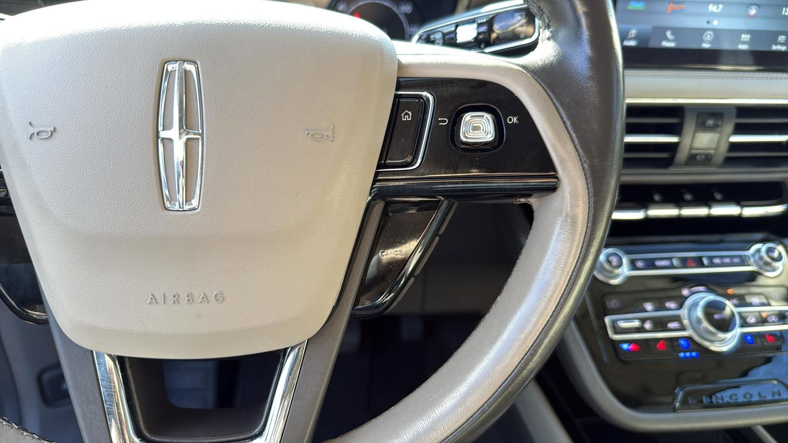 Used Car 2020 Lincoln Corsair  Reserve For Sale Under $30,000 In Austin, Texas