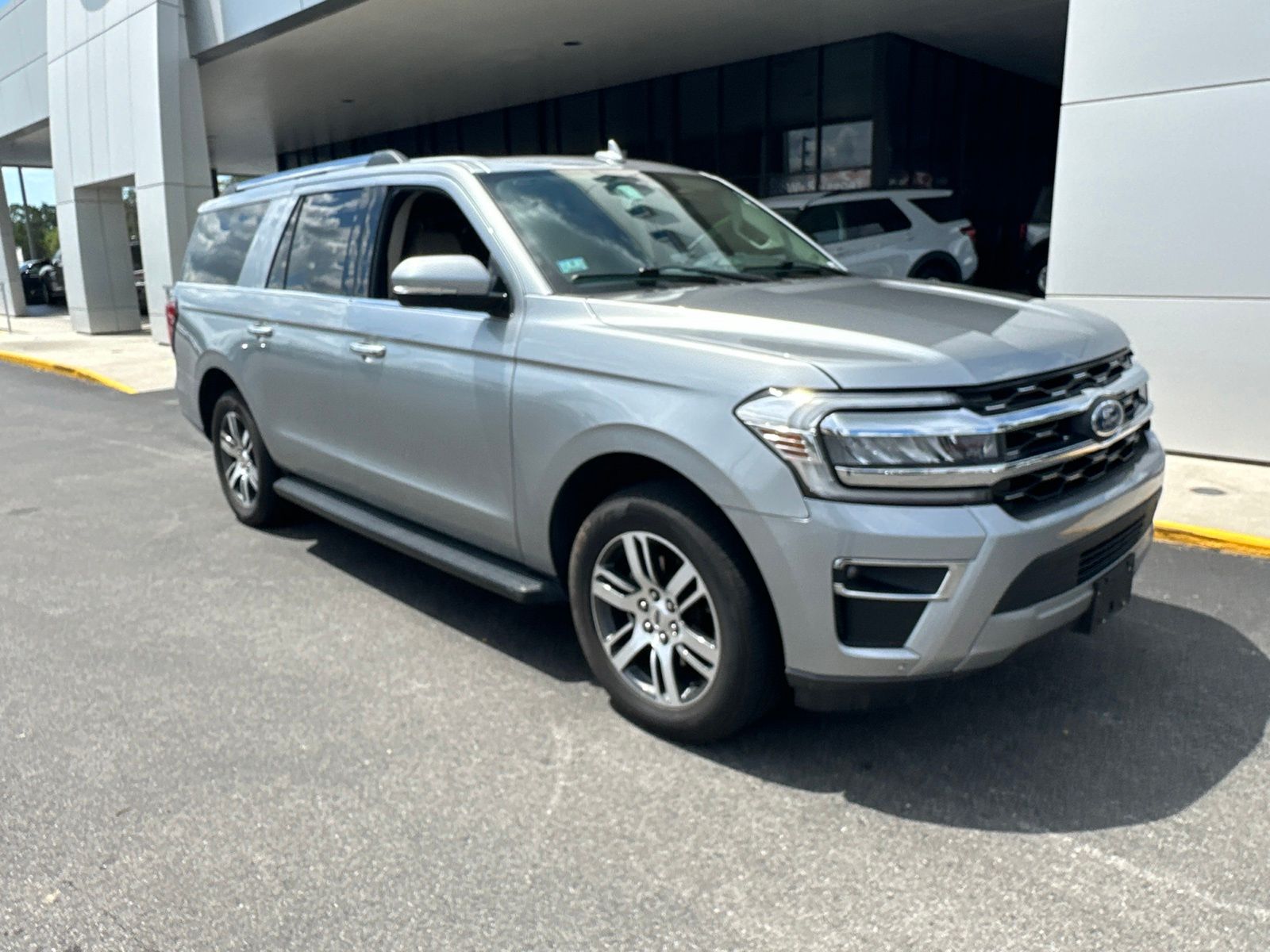 Silver Metallic 2024 Ford Expedition SUV / Crossover Four-Wheel Drive Automatic