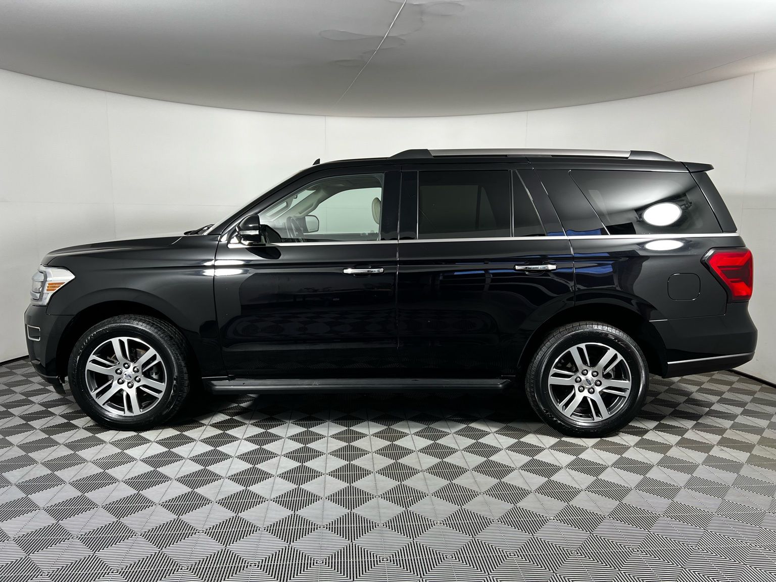 Thumbnail: 2024 Ford Expedition - 8