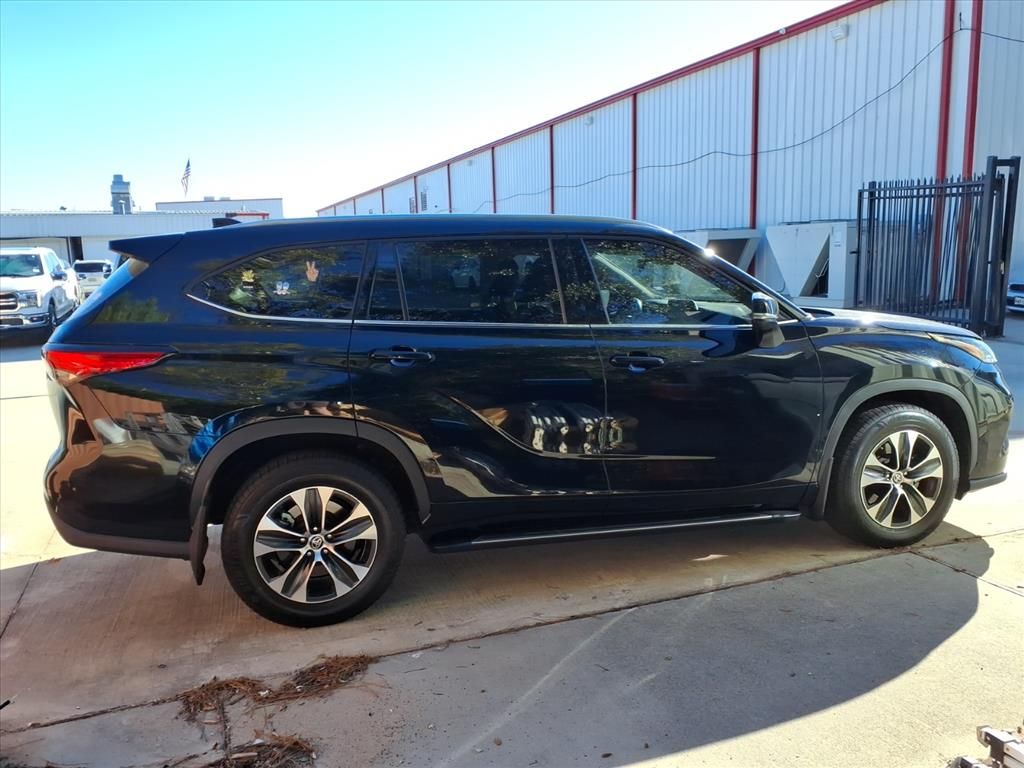 2021 Toyota Highlander XLE Black at Don McGill Toyota