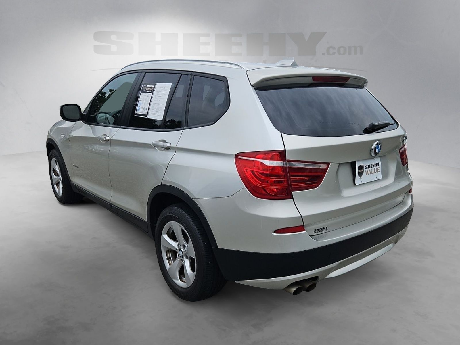 Used 2011 Silver BMW xDrive28i image 14