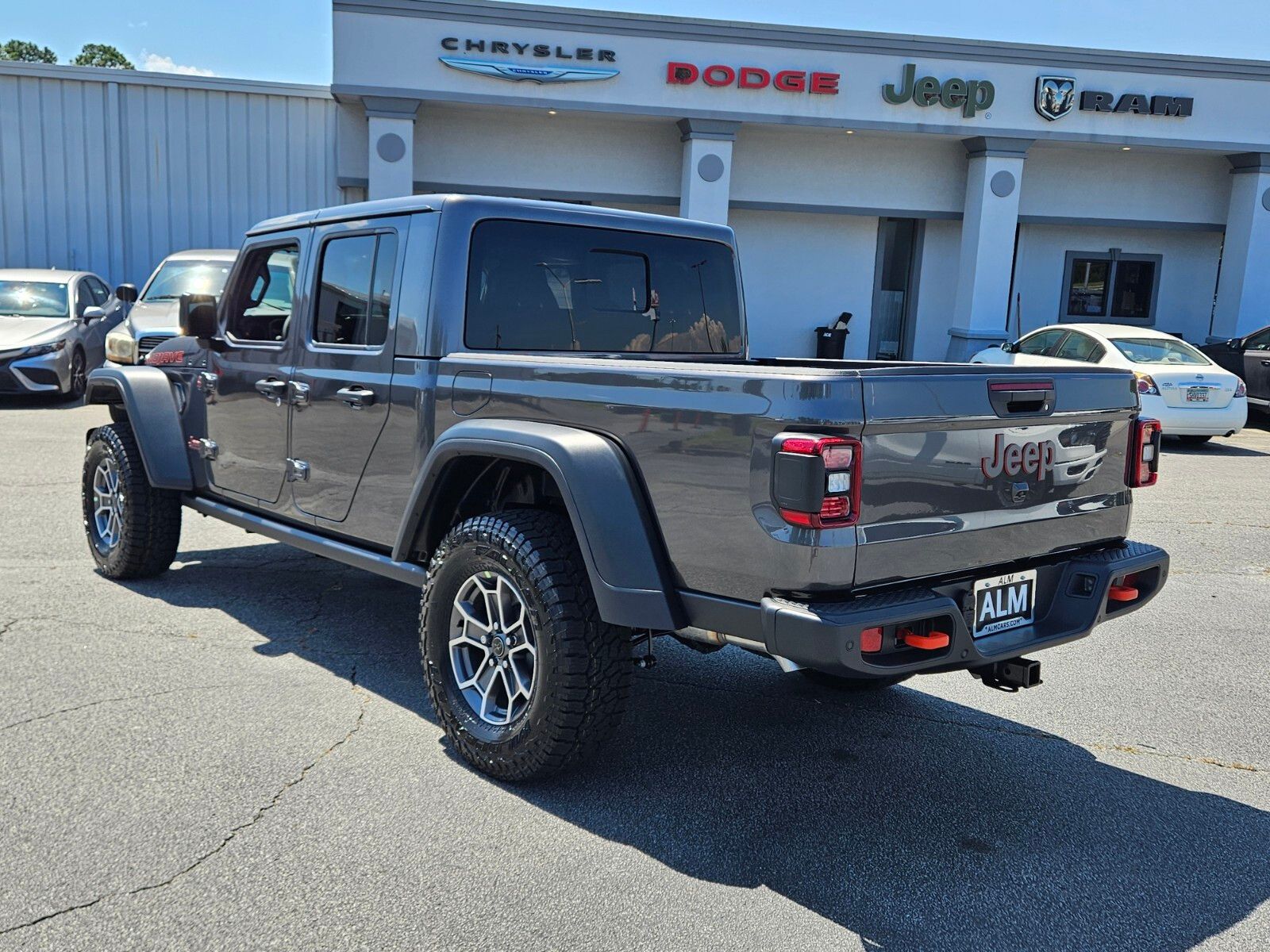 2025 Jeep Gladiator Mojave photo 5