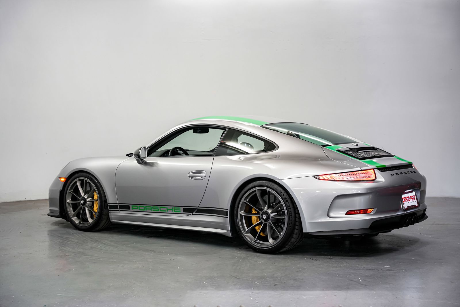 2016 Porsche 911 R — photo 8